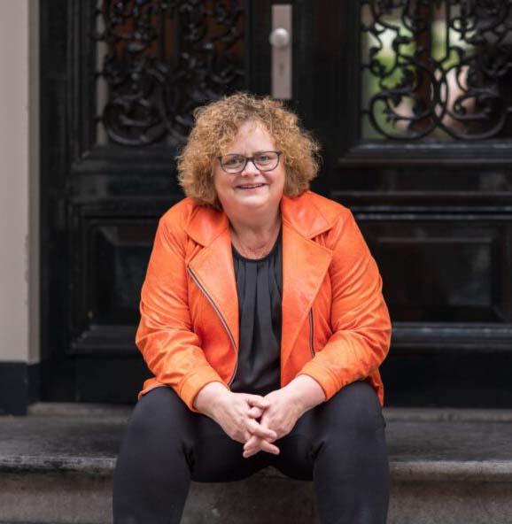 Gerda-Oosthuizen-massagetherapeut wilp Gerda Oosthuizen massagetharpeut bij spataderen portretfoto